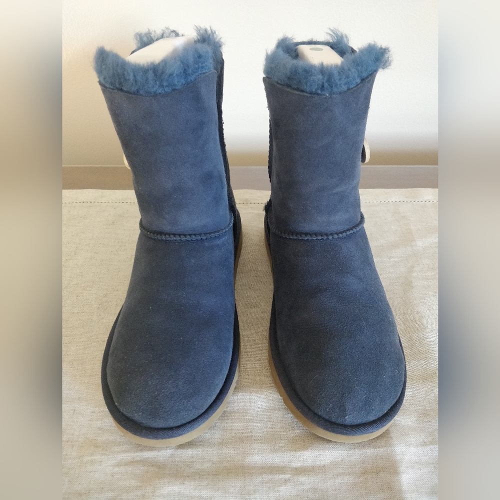 Ugg Bailey Button - image 2